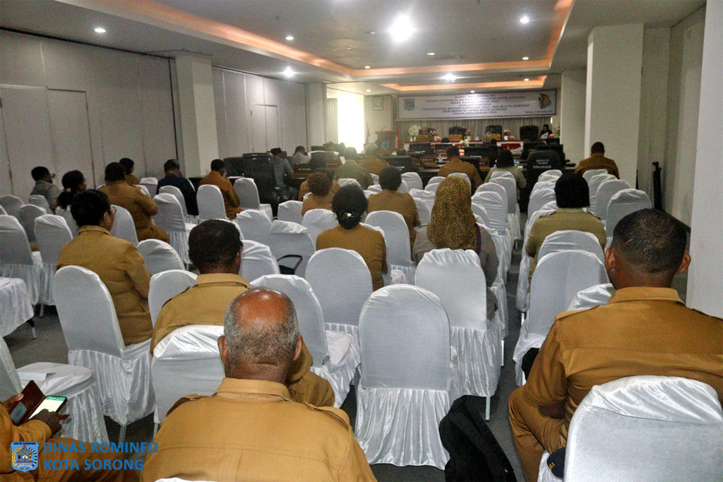 Jalannya Rapat Paripurna XII DPRD Kota Sorong Masa Sidang Tahun 2023, dengan agenda Penyerahan Materi Raperda Usul Wali Kota Sorong dan Inisiatif DPRD Kota Sorong Tahun Anggaran 2023, di Hotel M. Kryad Kota Sorong, Papua Barat Daya, Senin (13/11/2023).