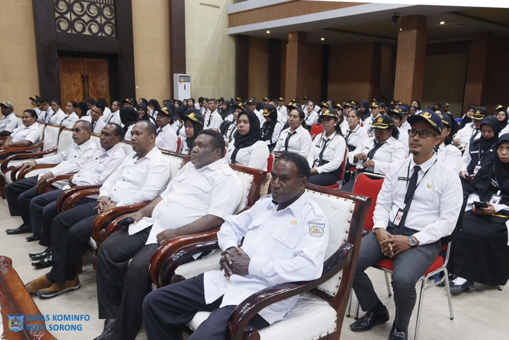 Description: Pimpinan OPD di Lingkungan Pemerintah Kota Sorong saat menghadiri kegiatan Penutupan Latsar CPNS Golongan III dan II Formasi Tambahan 2018.